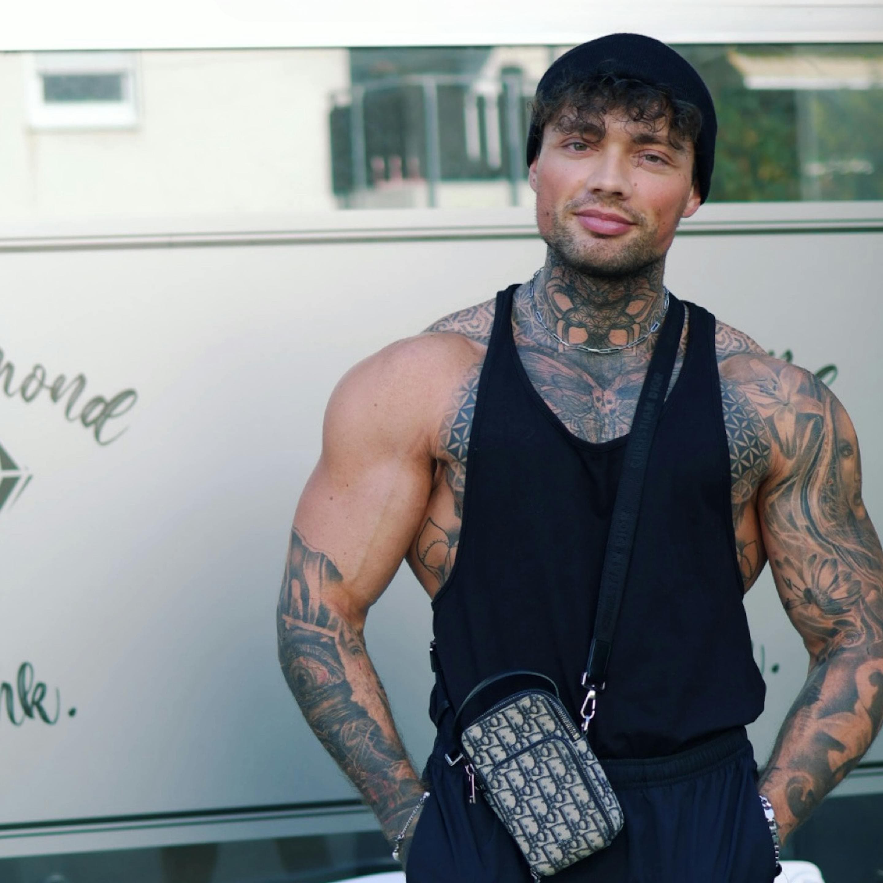 Josua (Love Island, Ex on the Beach..)